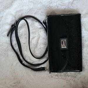** Last Chance Sale ** Calvin Klein Crossbody